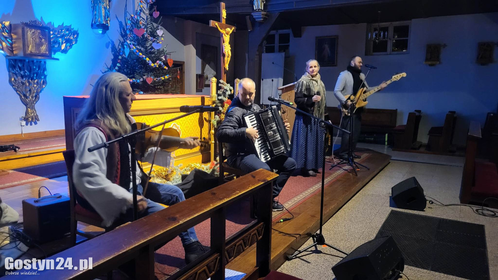 Koncert  kolęd po góralsku w kościele w Piaskach