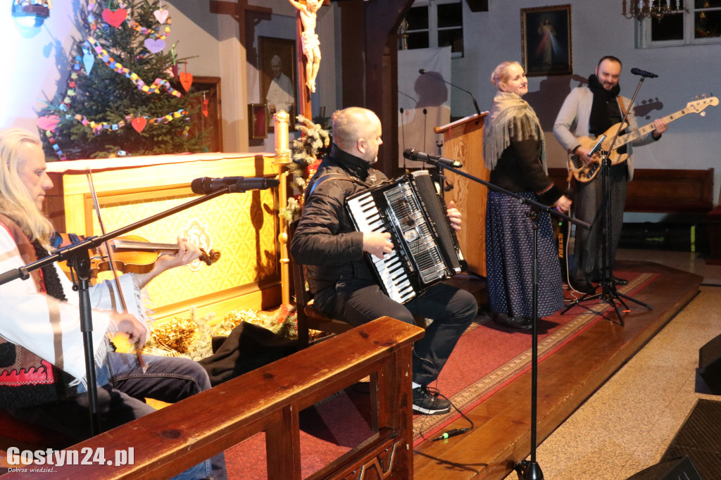 Koncert  kolęd po góralsku w kościele w Piaskach