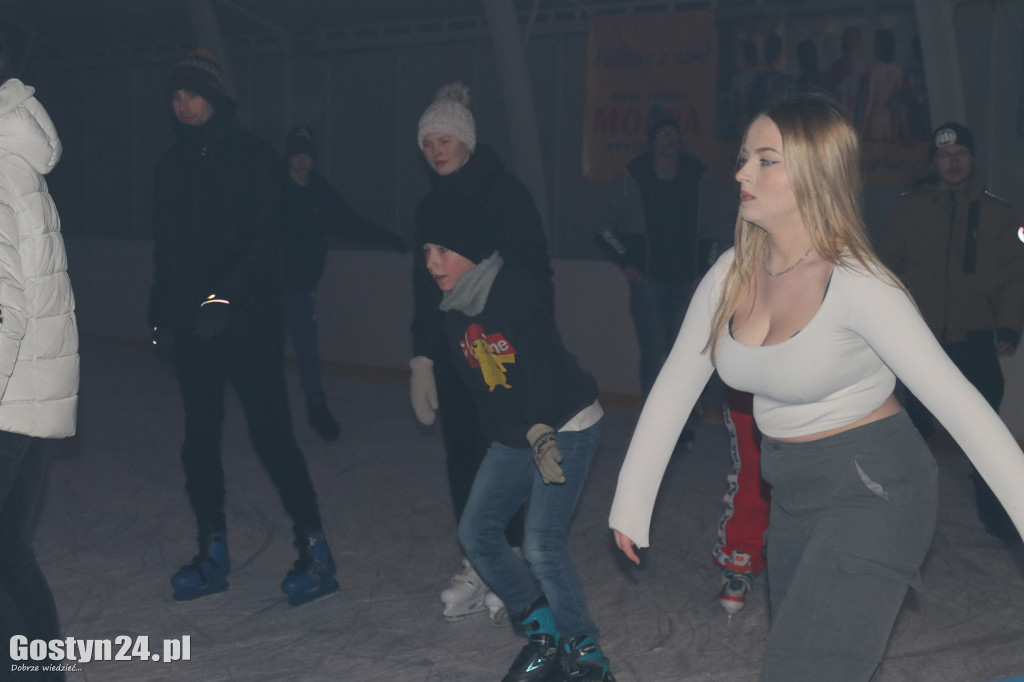 Dyskoteka na gostyńskim lodowisku