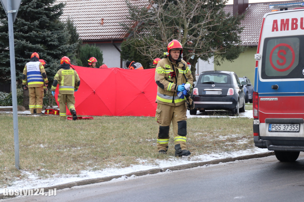 Kraksa koło mleczarni. Jeden z kierowców oddalił się z miejsca wypadku