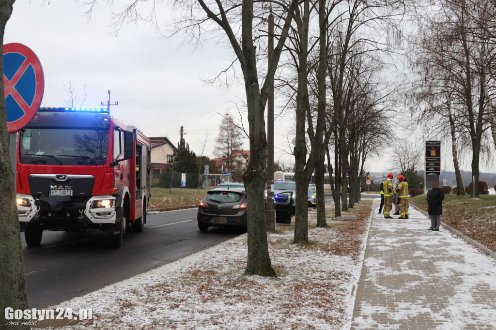 Kraksa koło mleczarni. Jeden z kierowców oddalił się z miejsca wypadku