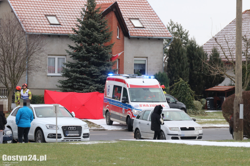 Kraksa koło mleczarni. Jeden z kierowców oddalił się z miejsca wypadku