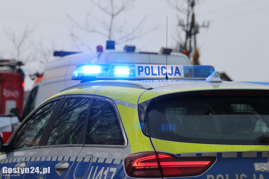Kraksa koło mleczarni. Jeden z kierowców oddalił się z miejsca wypadku