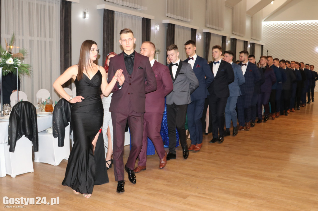 Studniówka maturzystów Zespołu Szkół Rolniczych w Grabonogu