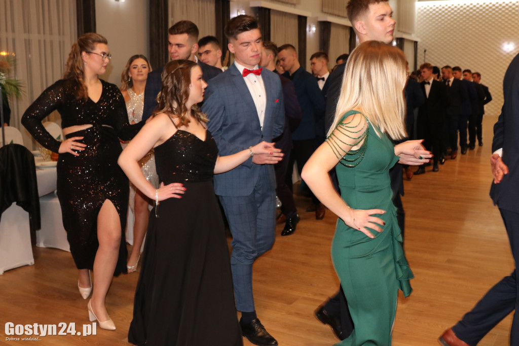 Studniówka maturzystów Zespołu Szkół Rolniczych w Grabonogu