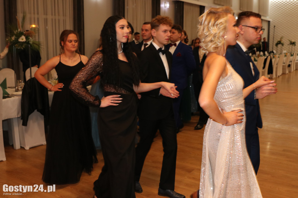 Studniówka maturzystów Zespołu Szkół Rolniczych w Grabonogu