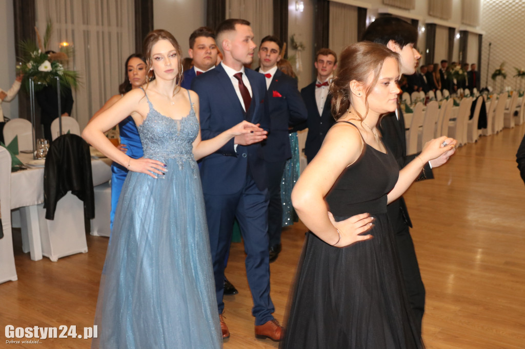 Studniówka maturzystów Zespołu Szkół Rolniczych w Grabonogu