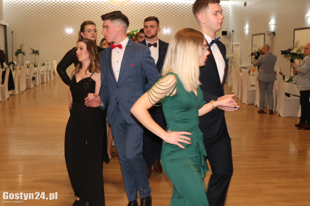 Studniówka maturzystów Zespołu Szkół Rolniczych w Grabonogu