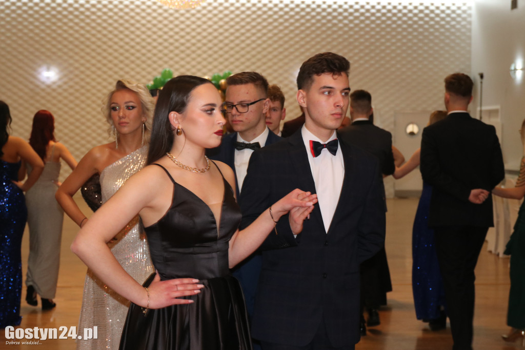Studniówka maturzystów Zespołu Szkół Rolniczych w Grabonogu
