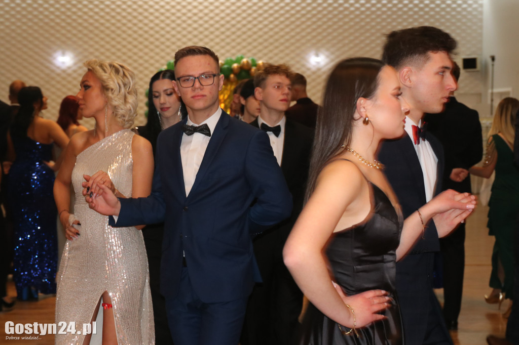 Studniówka maturzystów Zespołu Szkół Rolniczych w Grabonogu