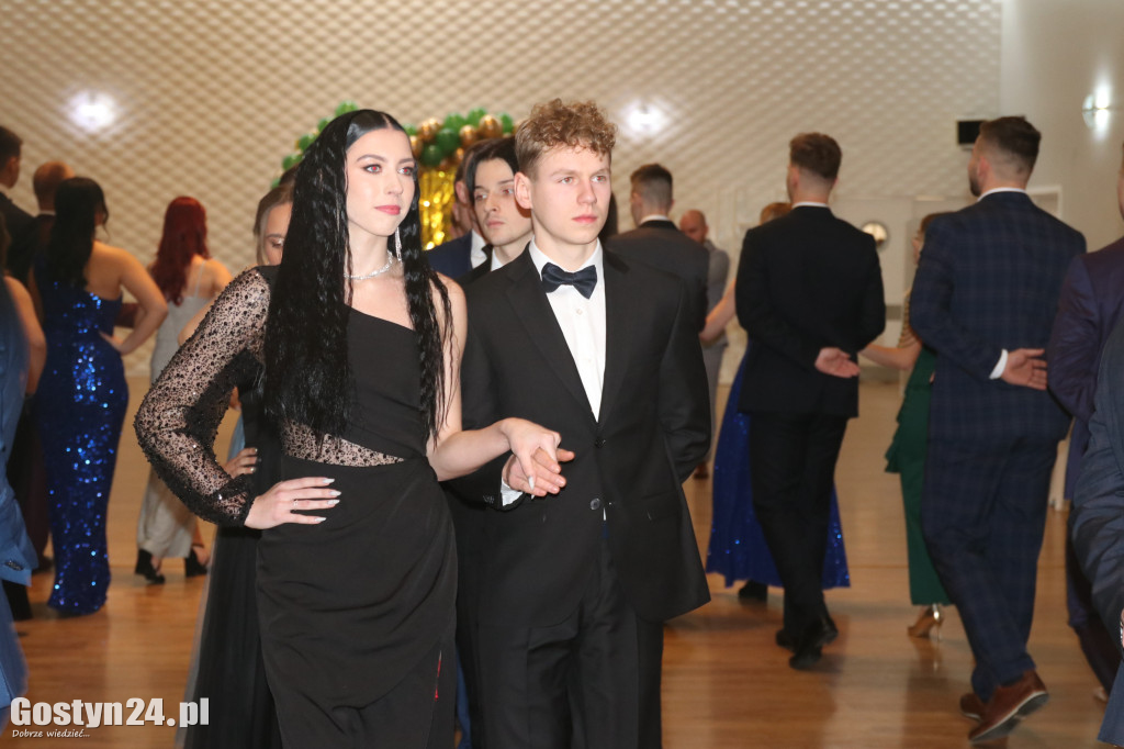 Studniówka maturzystów Zespołu Szkół Rolniczych w Grabonogu
