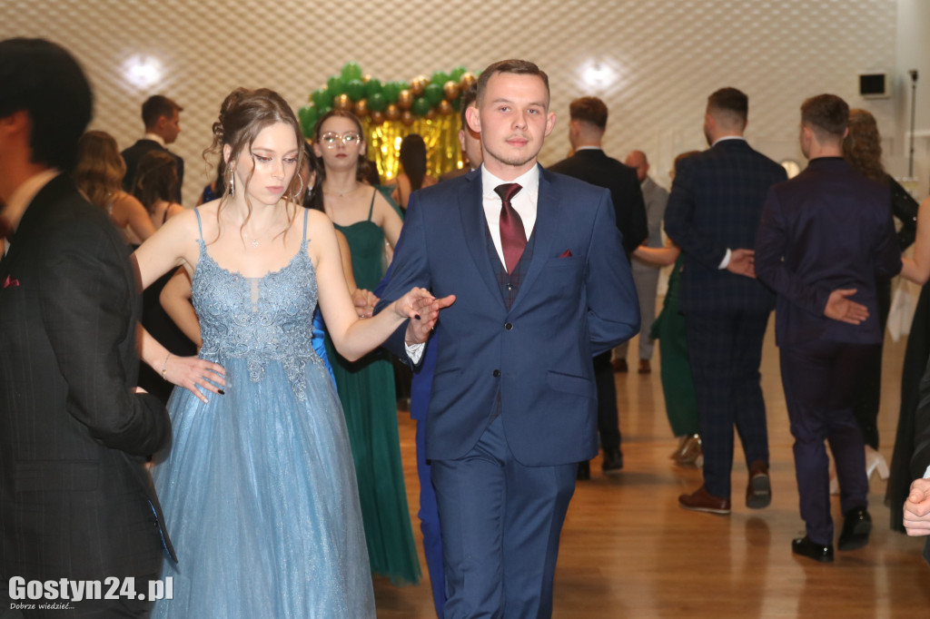 Studniówka maturzystów Zespołu Szkół Rolniczych w Grabonogu