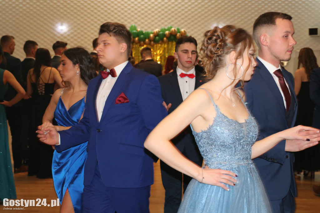 Studniówka maturzystów Zespołu Szkół Rolniczych w Grabonogu