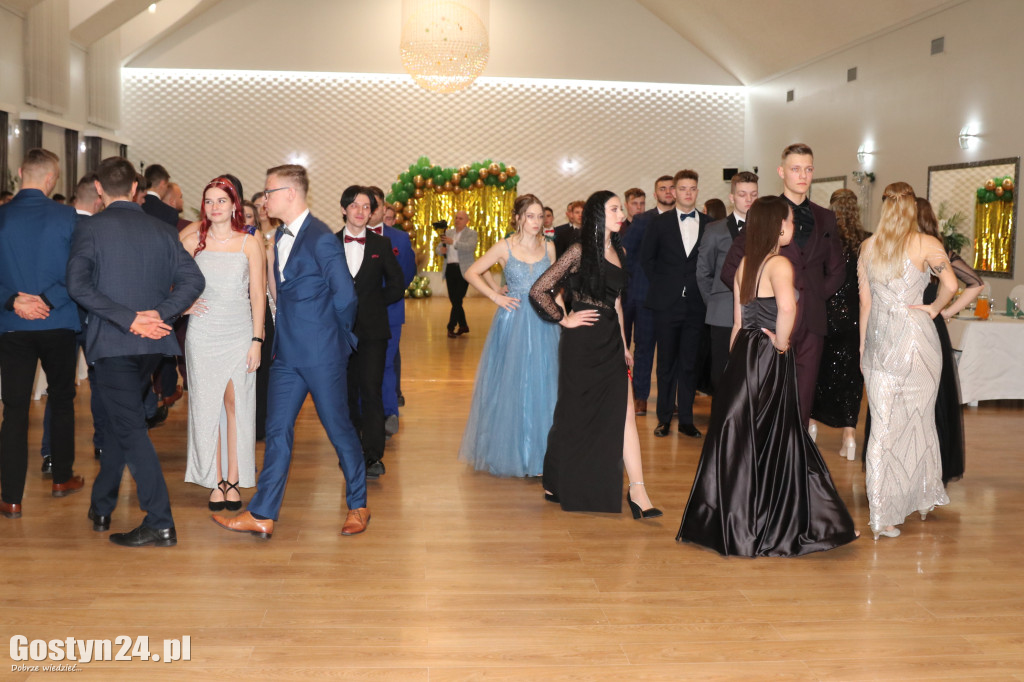 Studniówka maturzystów Zespołu Szkół Rolniczych w Grabonogu