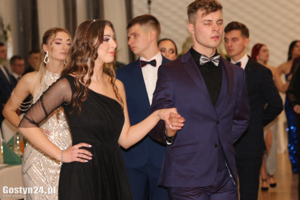 Studniówka maturzystów Zespołu Szkół Rolniczych w Grabonogu