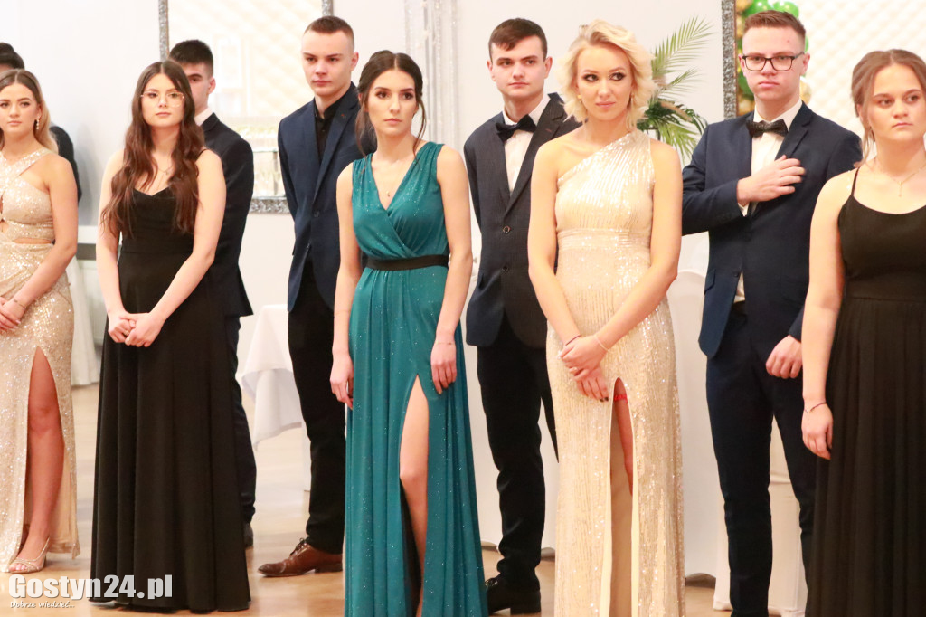 Studniówka maturzystów Zespołu Szkół Rolniczych w Grabonogu