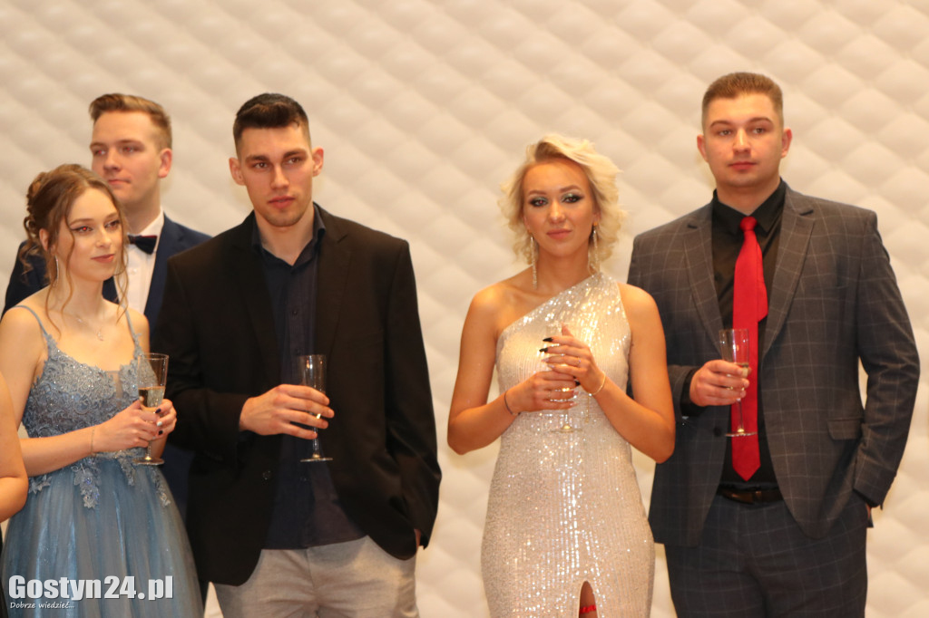 Studniówka maturzystów Zespołu Szkół Rolniczych w Grabonogu