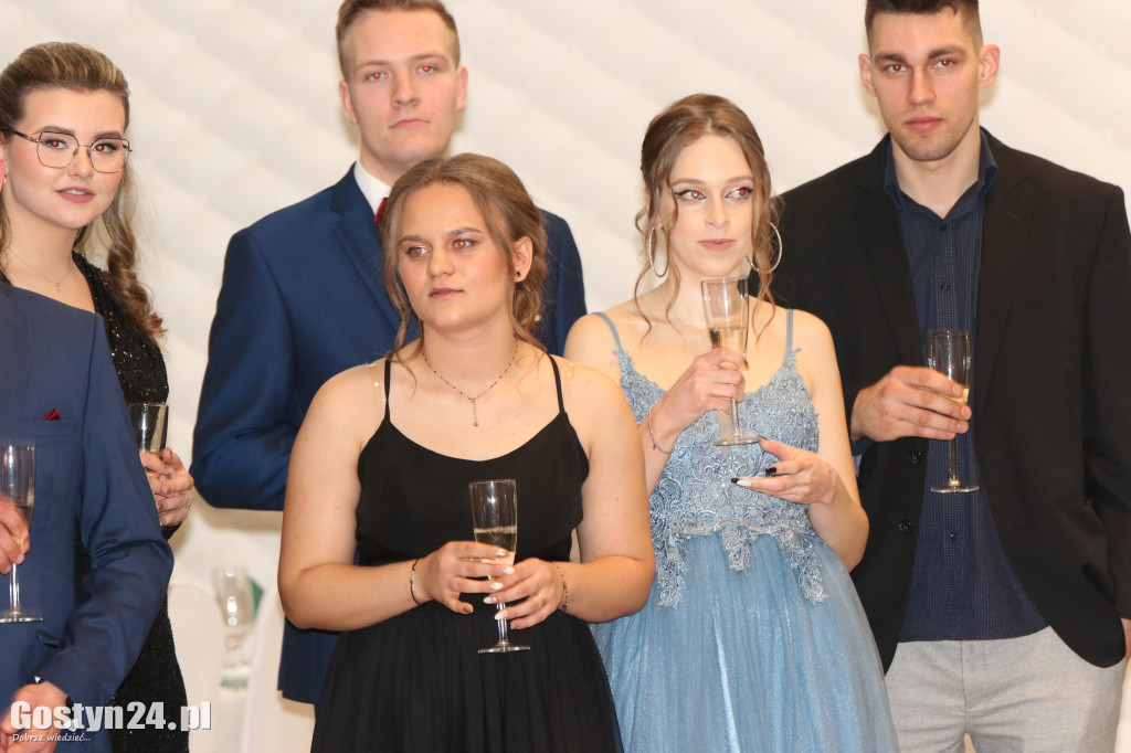 Studniówka maturzystów Zespołu Szkół Rolniczych w Grabonogu
