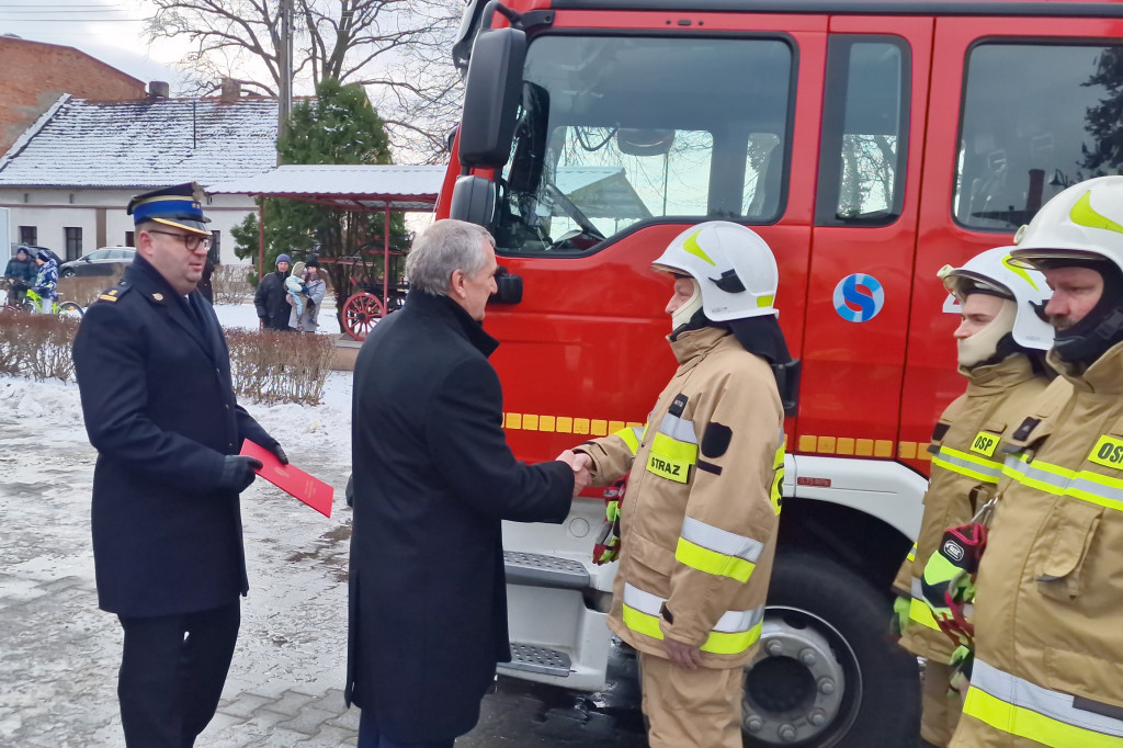 Przekazanie samochodów dla OSP Poniec i OSP Godurowo