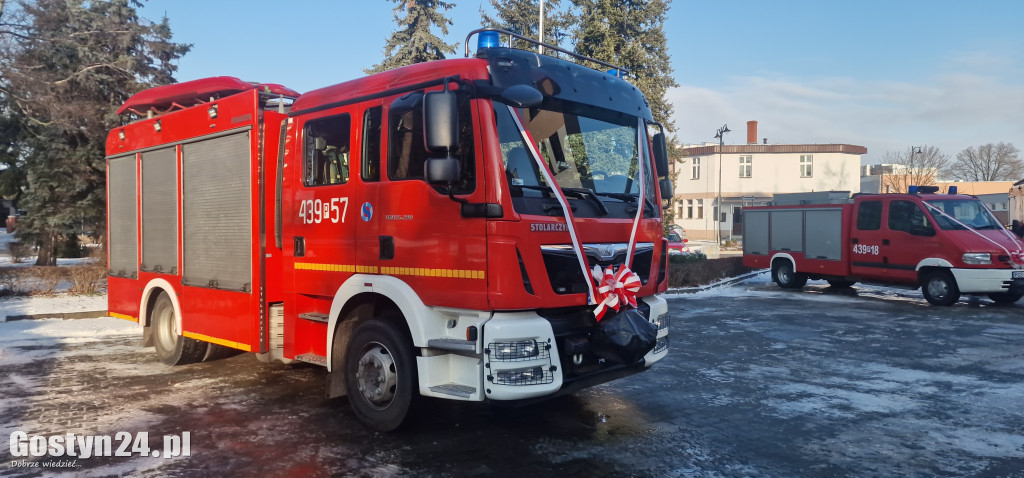 Przekazanie samochodów dla OSP Poniec i OSP Godurowo