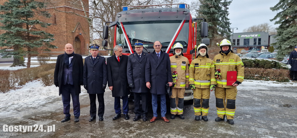 Przekazanie samochodów dla OSP Poniec i OSP Godurowo