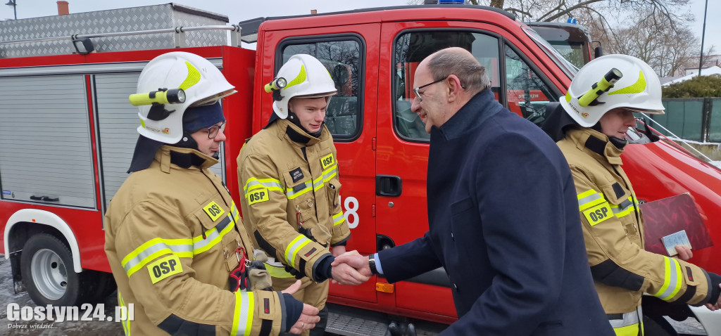 Przekazanie samochodów dla OSP Poniec i OSP Godurowo