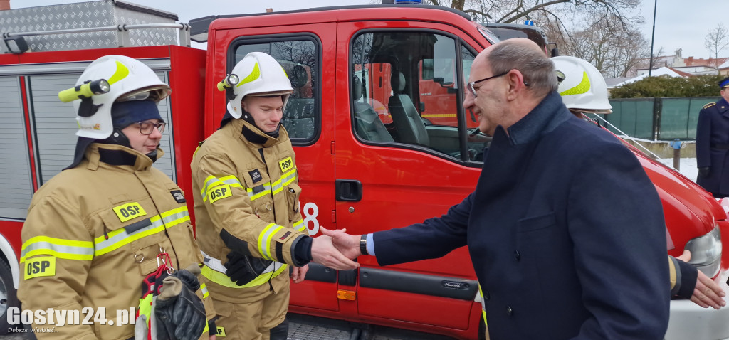Przekazanie samochodów dla OSP Poniec i OSP Godurowo