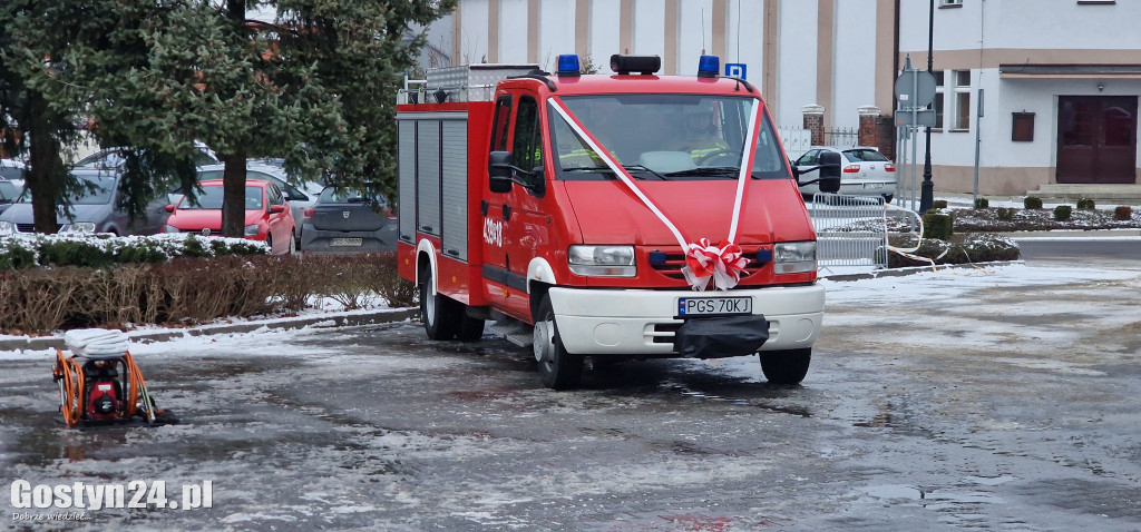 Przekazanie samochodów dla OSP Poniec i OSP Godurowo