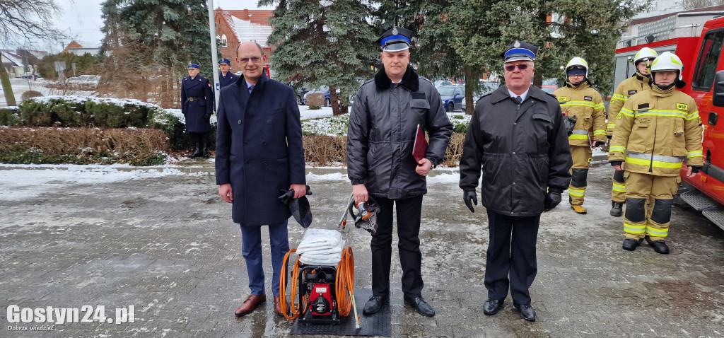 Przekazanie samochodów dla OSP Poniec i OSP Godurowo