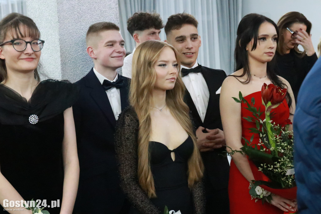 Studniówka maturzystów ZSOiZ w Krobi