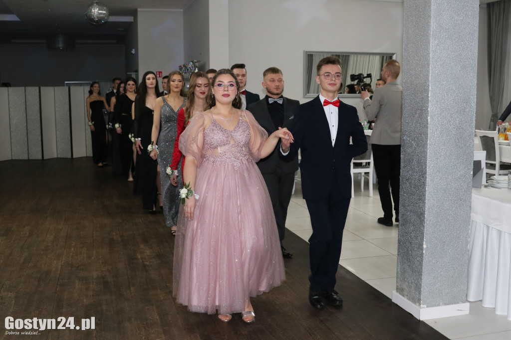 Studniówka maturzystów ZSOiZ w Krobi