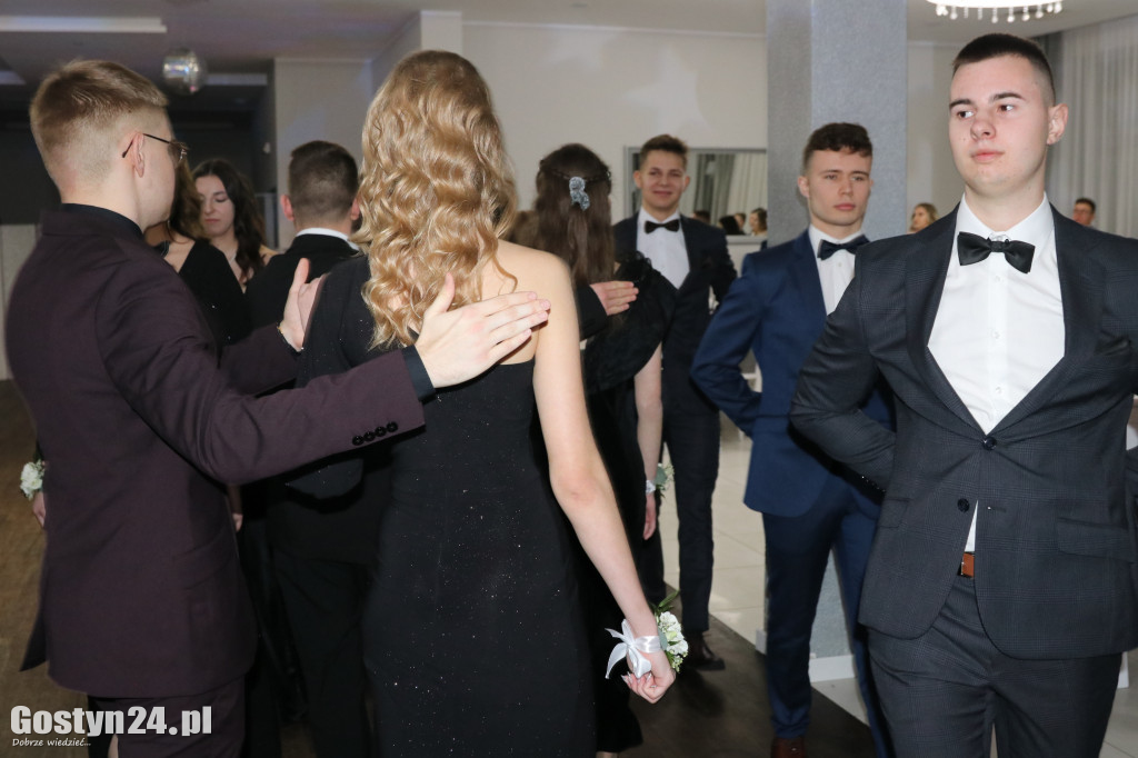 Studniówka maturzystów ZSOiZ w Krobi