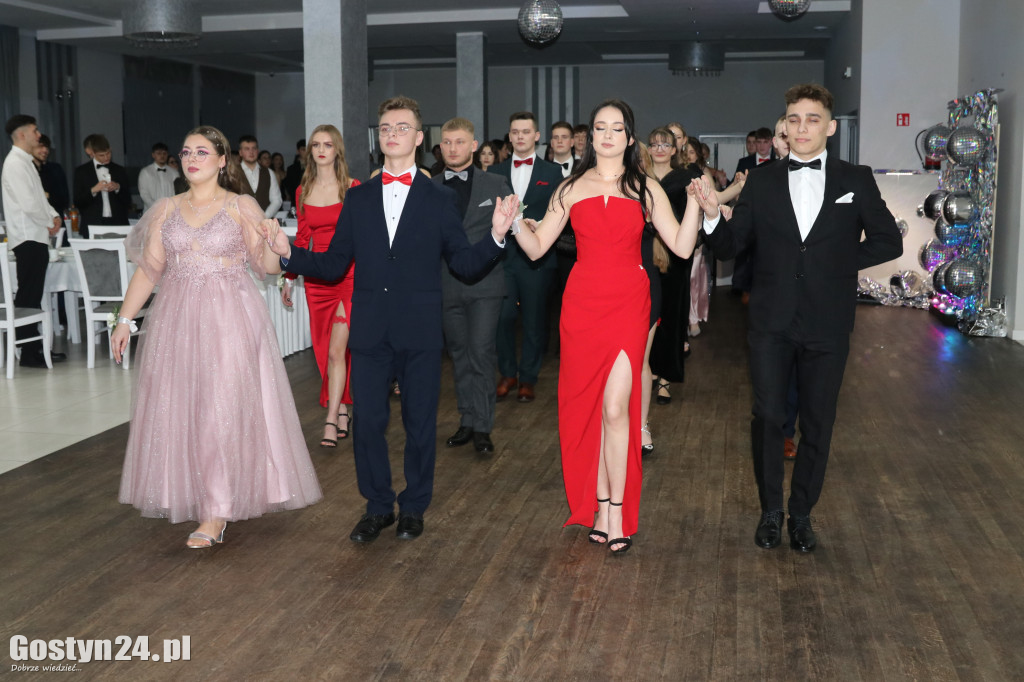 Studniówka maturzystów ZSOiZ w Krobi