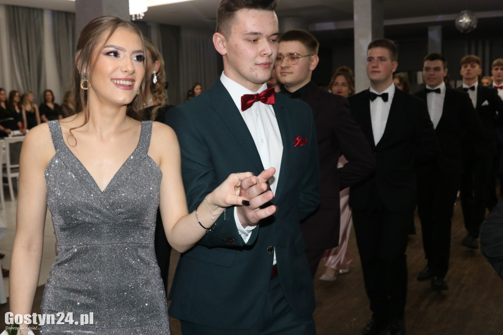 Studniówka maturzystów ZSOiZ w Krobi
