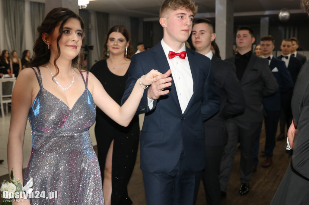 Studniówka maturzystów ZSOiZ w Krobi