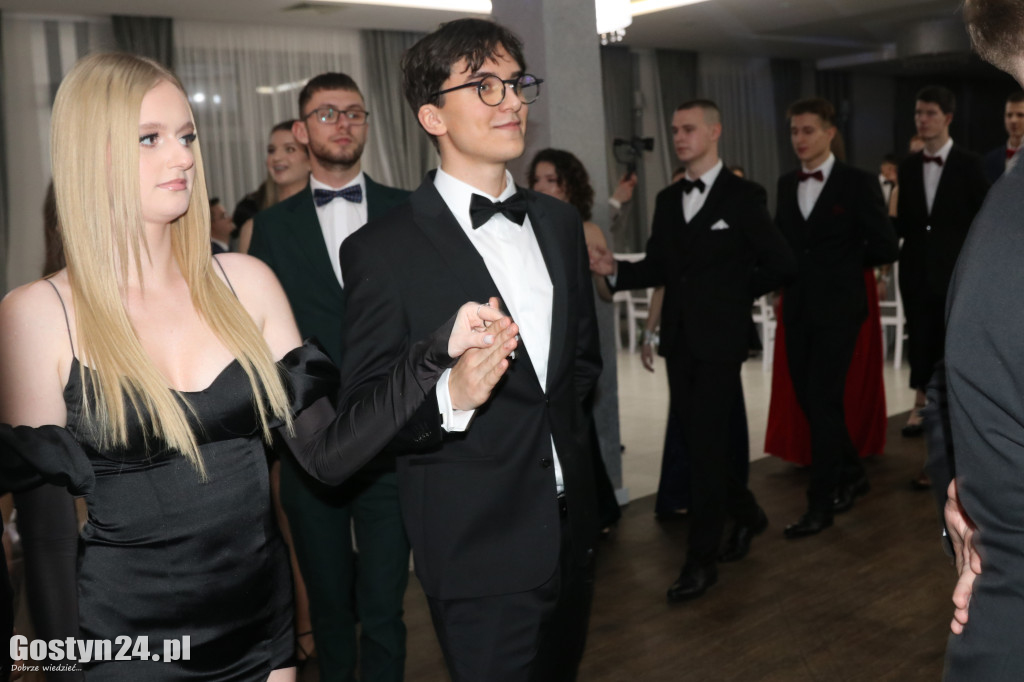 Studniówka maturzystów ZSOiZ w Krobi