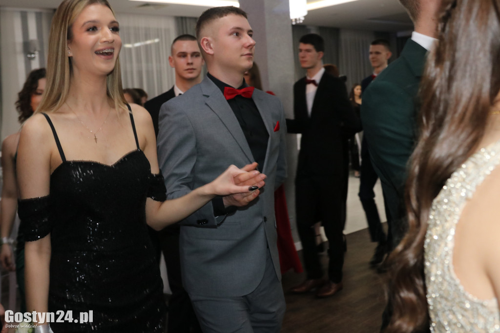 Studniówka maturzystów ZSOiZ w Krobi