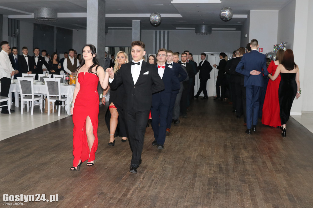 Studniówka maturzystów ZSOiZ w Krobi