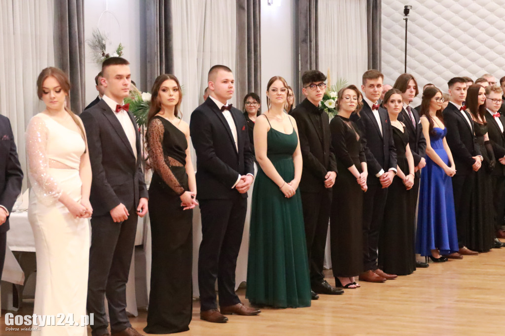 Studniówka maturzystów ZSZ w Gostyniu
