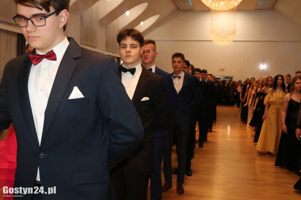Studniówka maturzystów ZSZ w Gostyniu