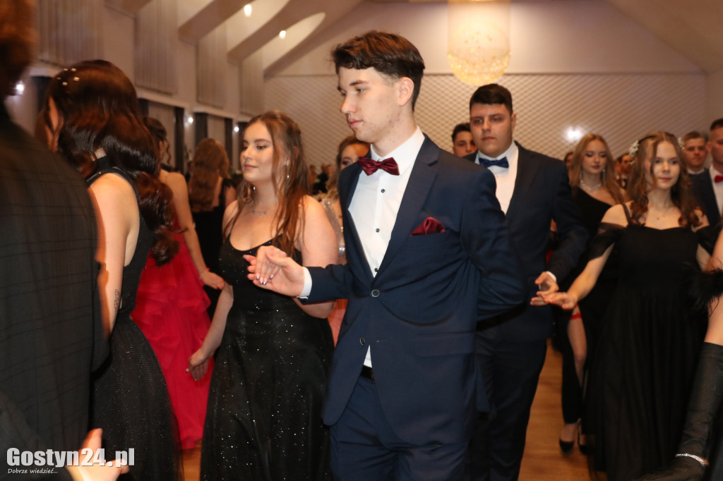 Studniówka maturzystów ZSZ w Gostyniu