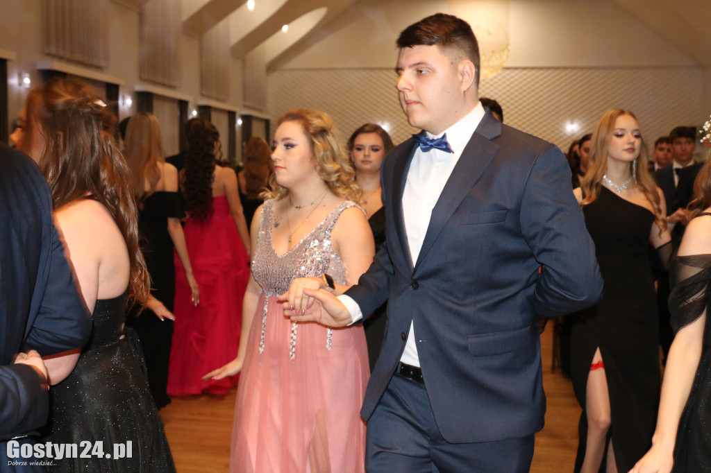 Studniówka maturzystów ZSZ w Gostyniu