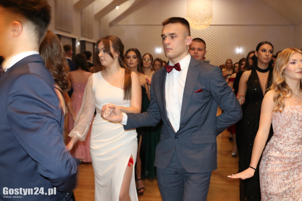 Studniówka maturzystów ZSZ w Gostyniu