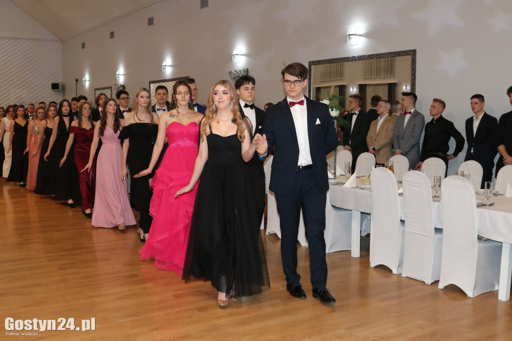 Studniówka maturzystów ZSZ w Gostyniu