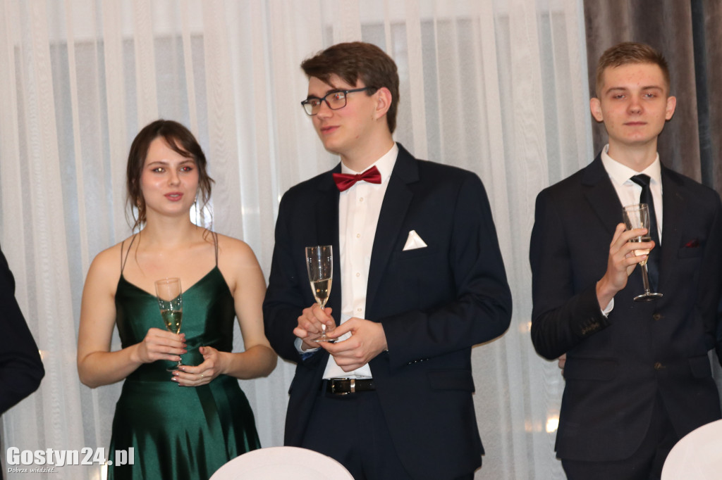Studniówka maturzystów ZSZ w Gostyniu