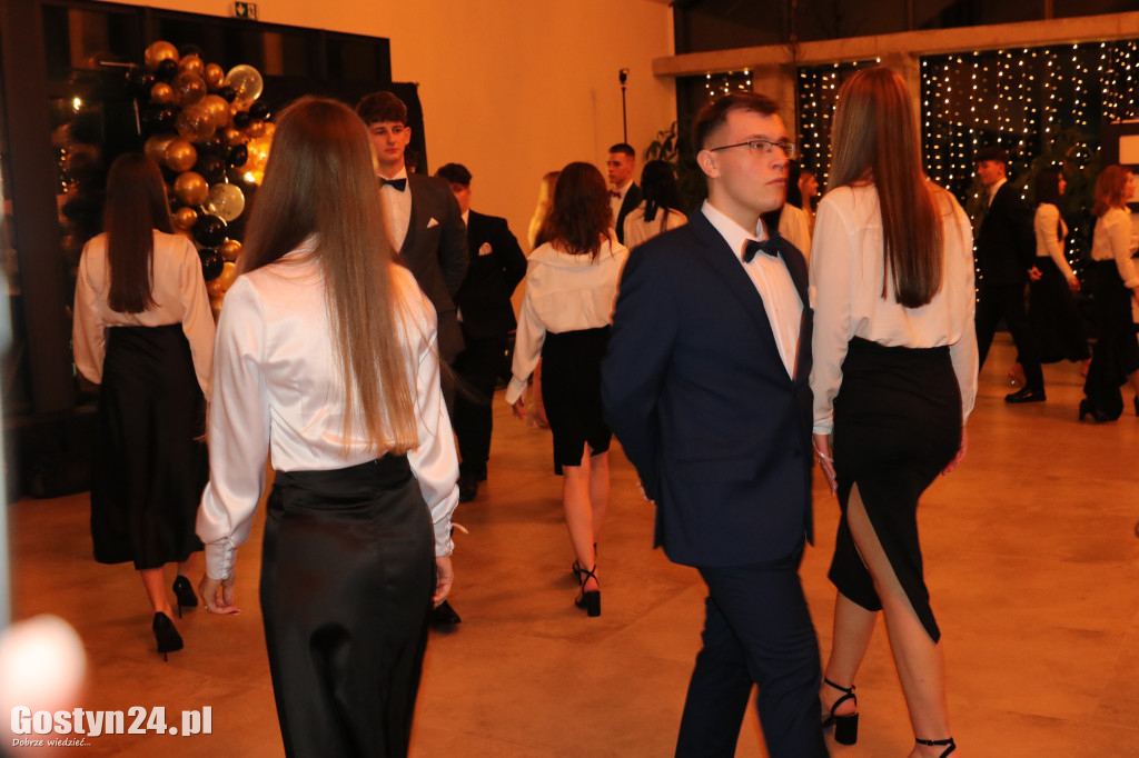 Studniówka maturzystów gostyńskiego liceum