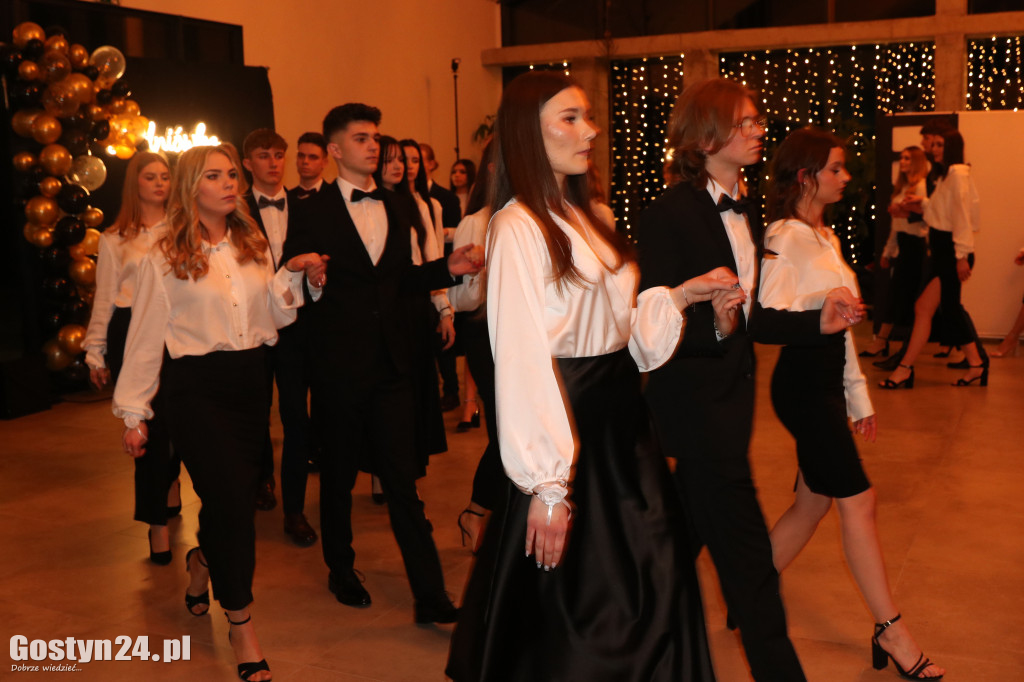 Studniówka maturzystów gostyńskiego liceum