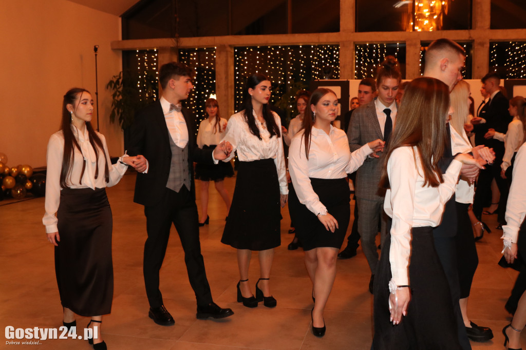 Studniówka maturzystów gostyńskiego liceum
