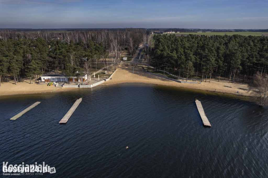 Plaża pod wodą w Nowym Dębcu