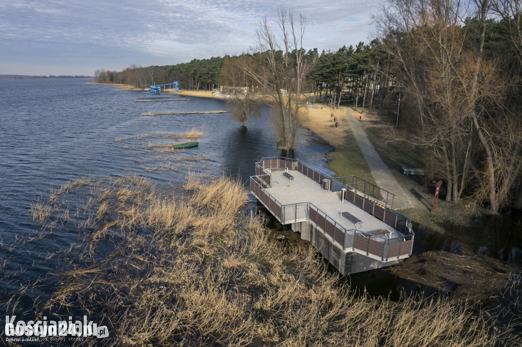 Plaża pod wodą w Nowym Dębcu
